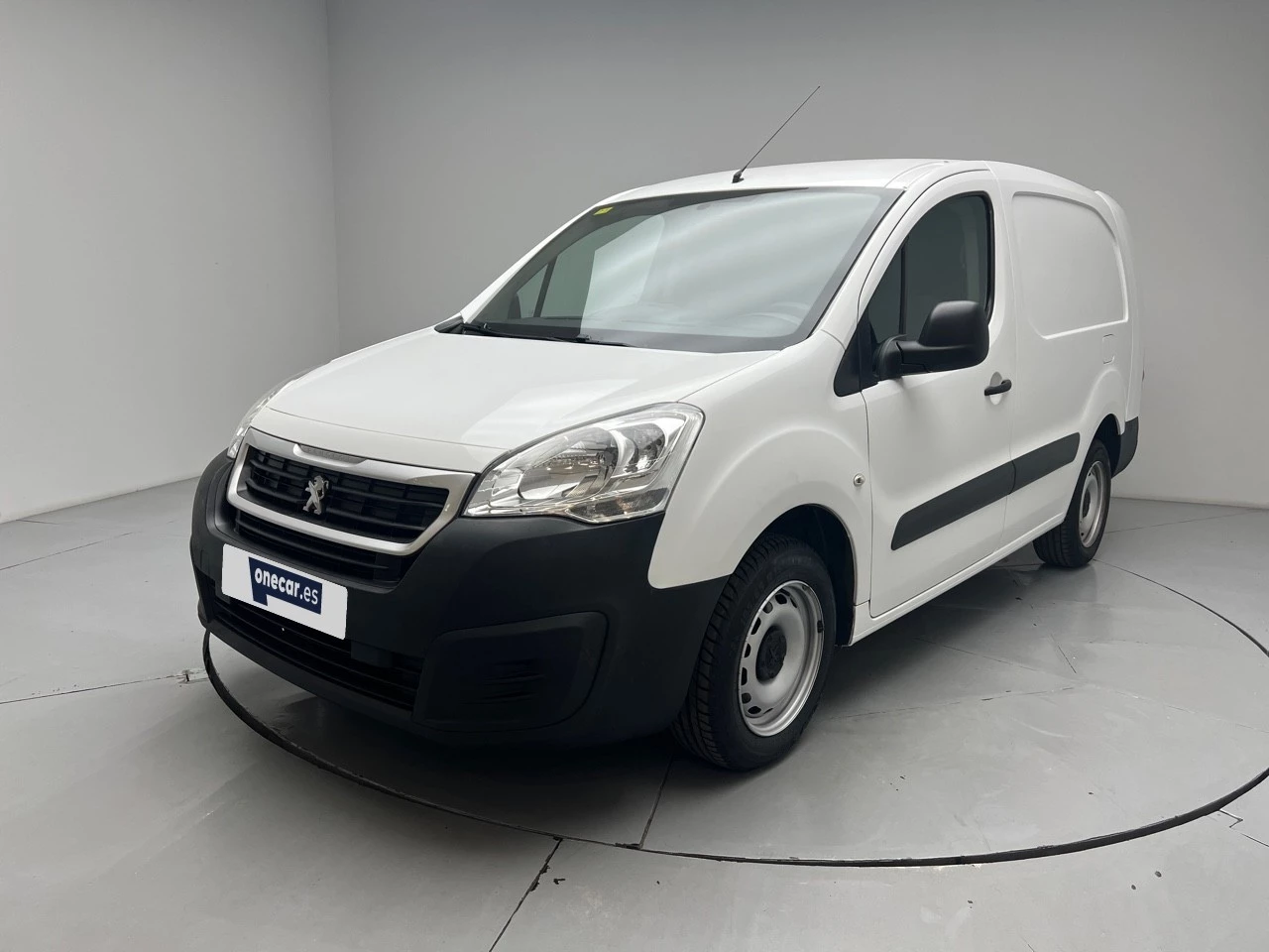 vehicle-main-image