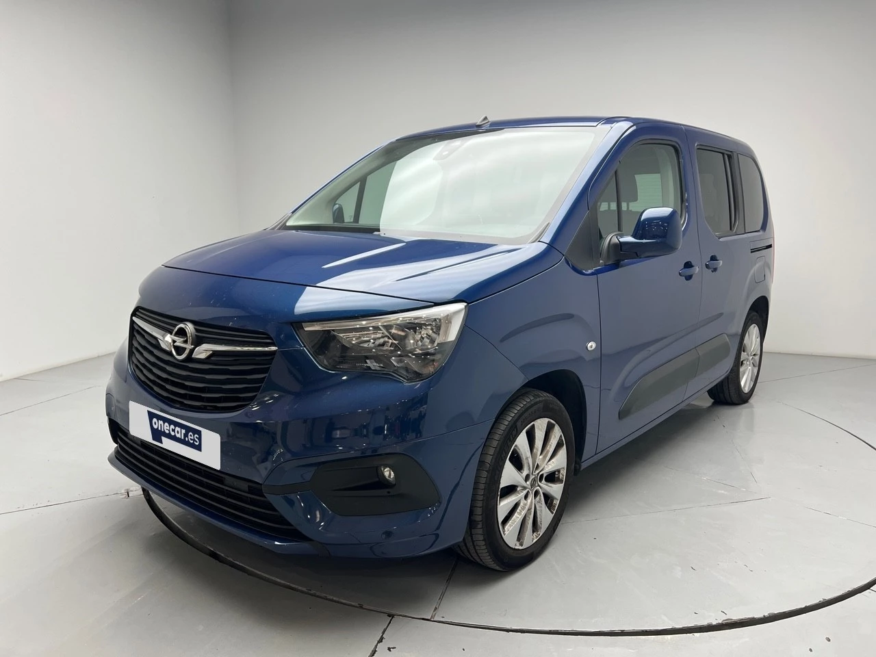 vehicle-main-image