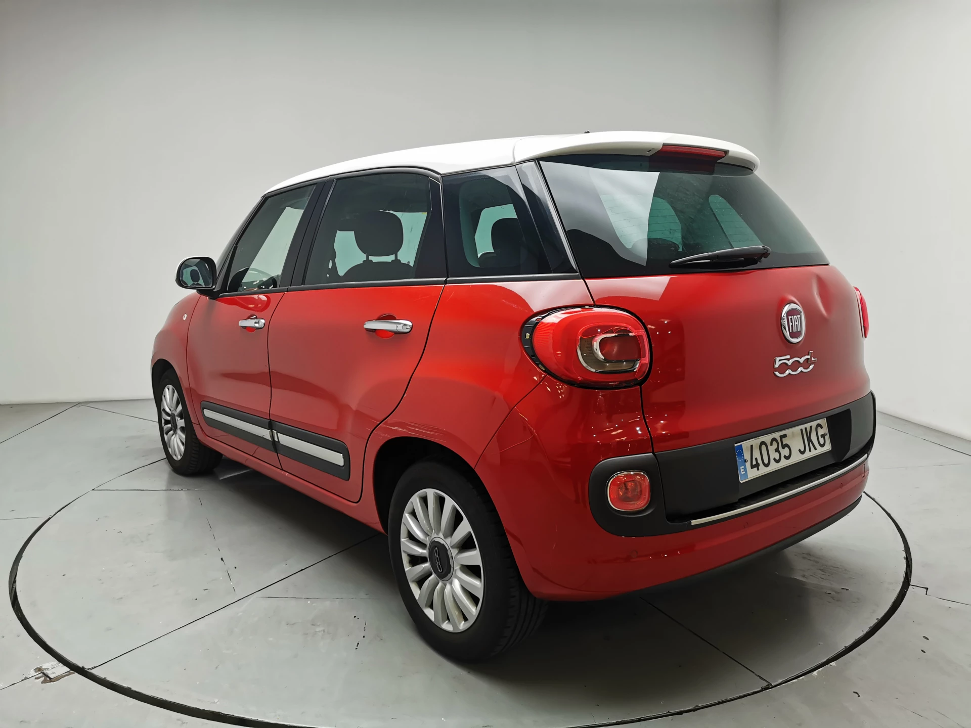 vehicle-main-image
