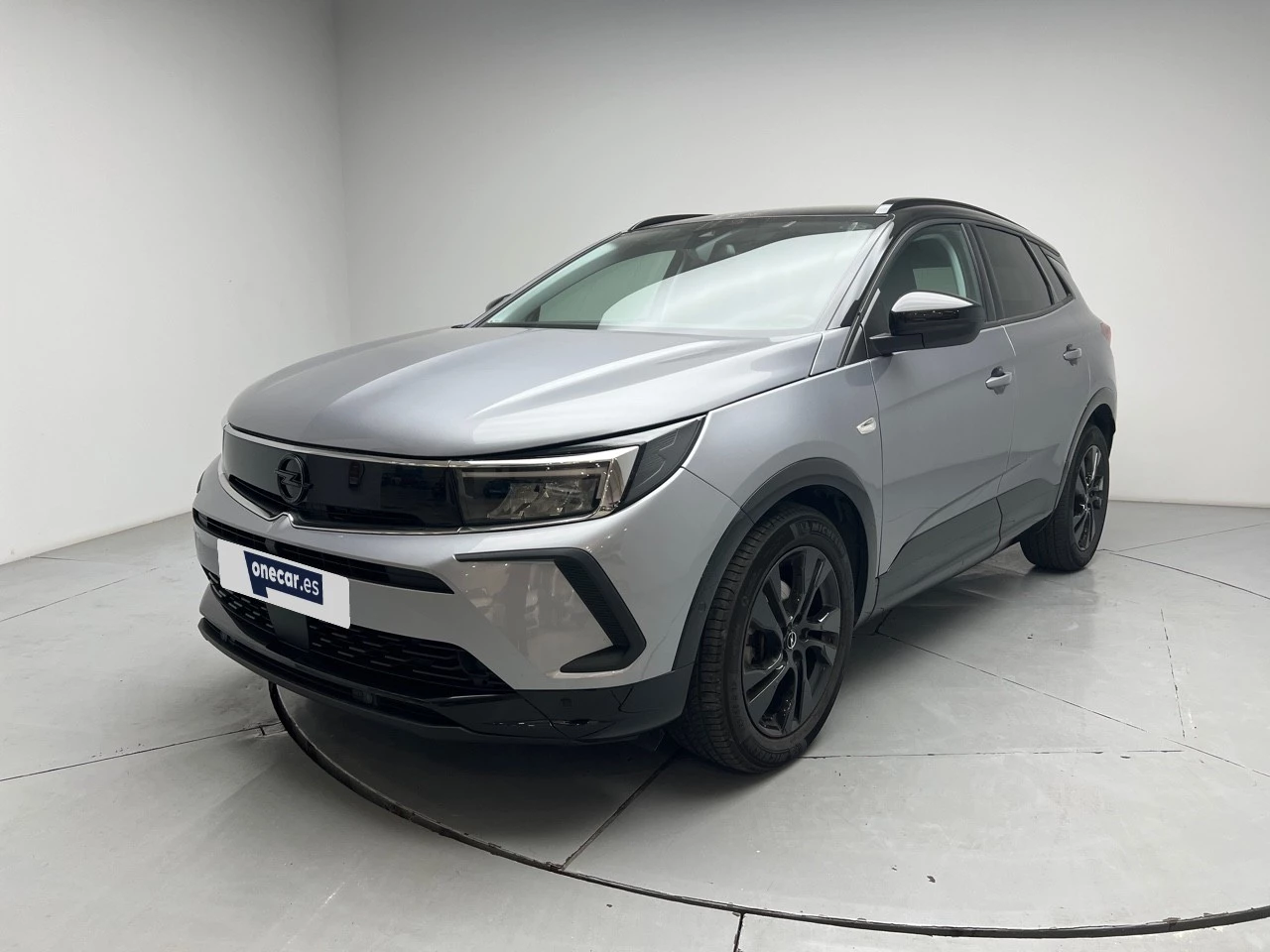 vehicle-main-image