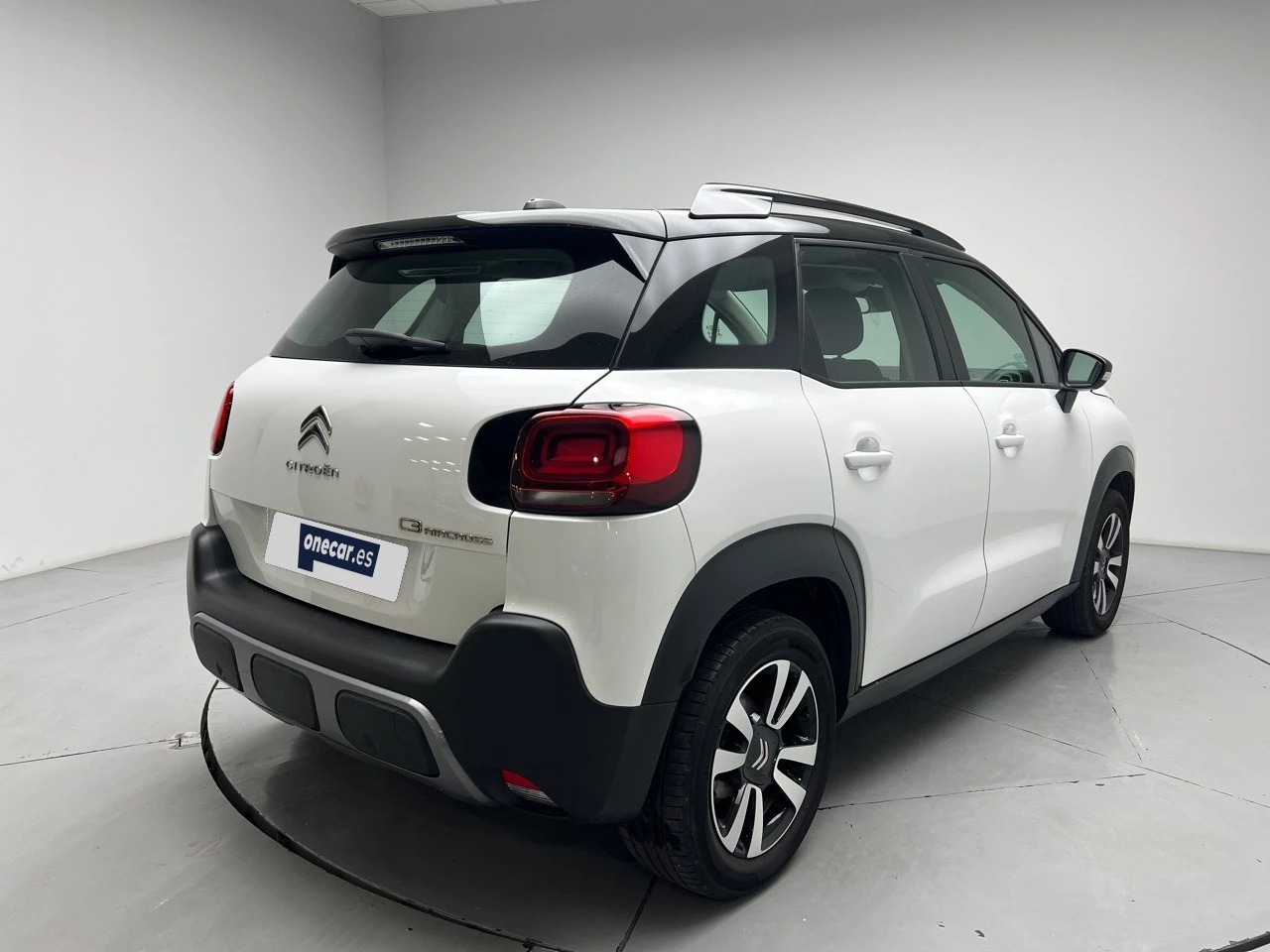 vehicle-main-image