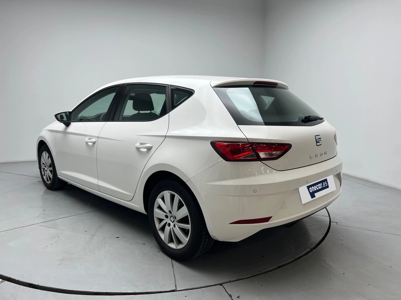 vehicle-main-image