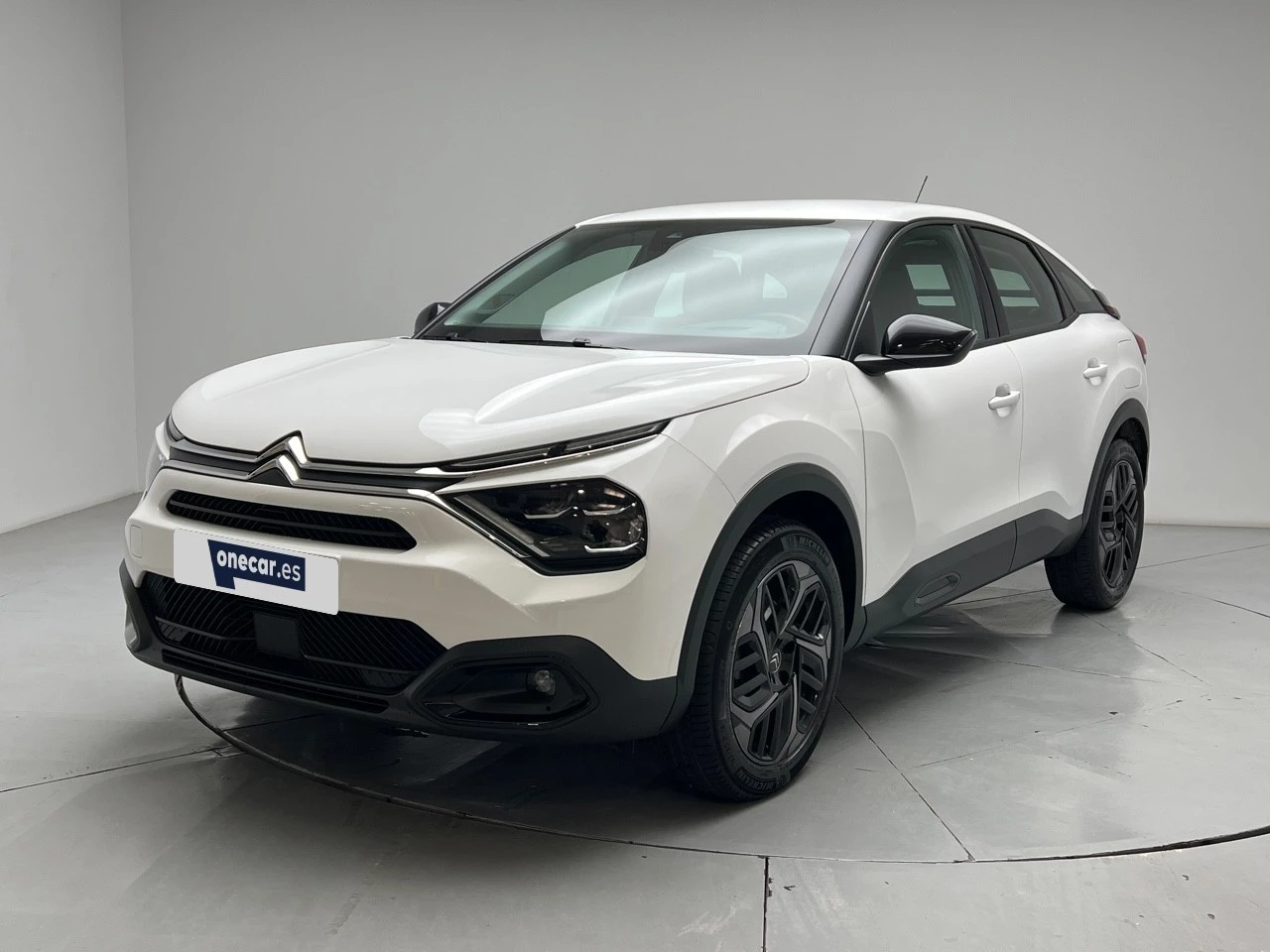 vehicle-main-image