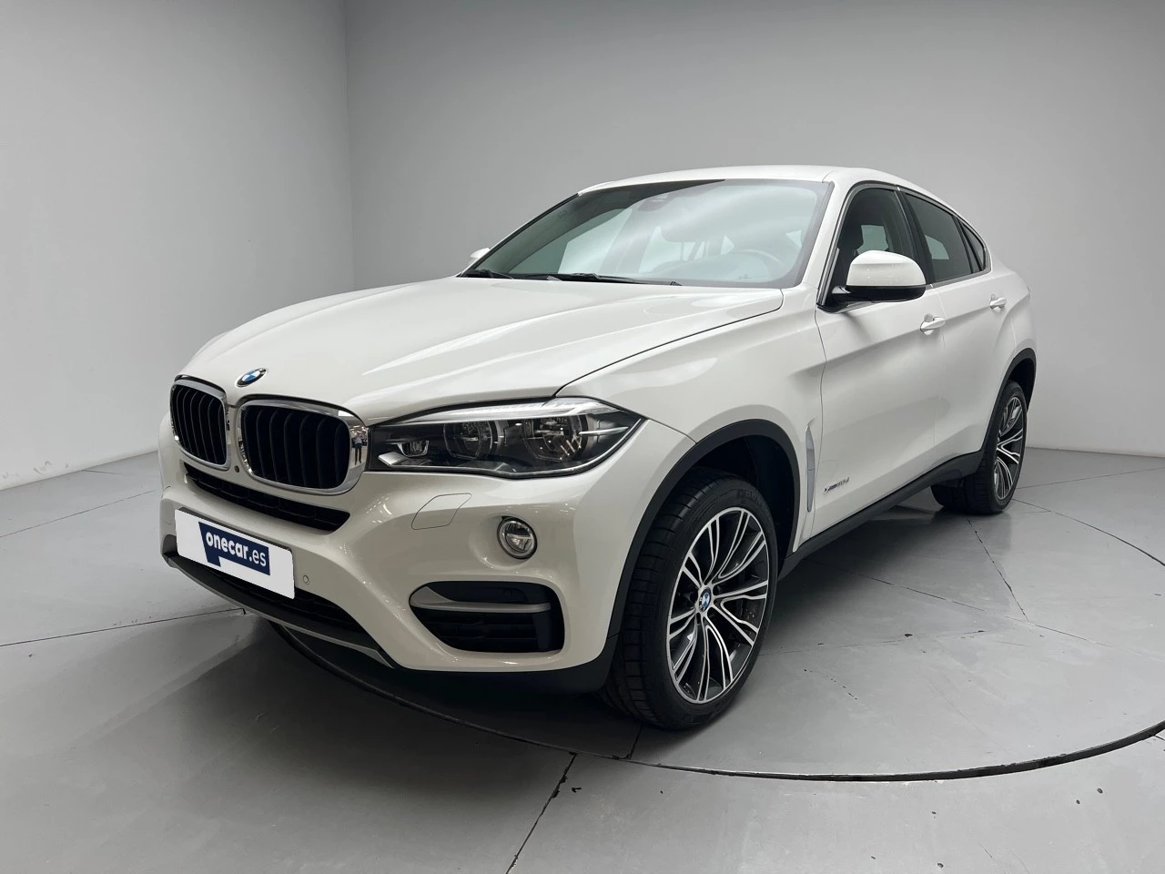 vehicle-main-image
