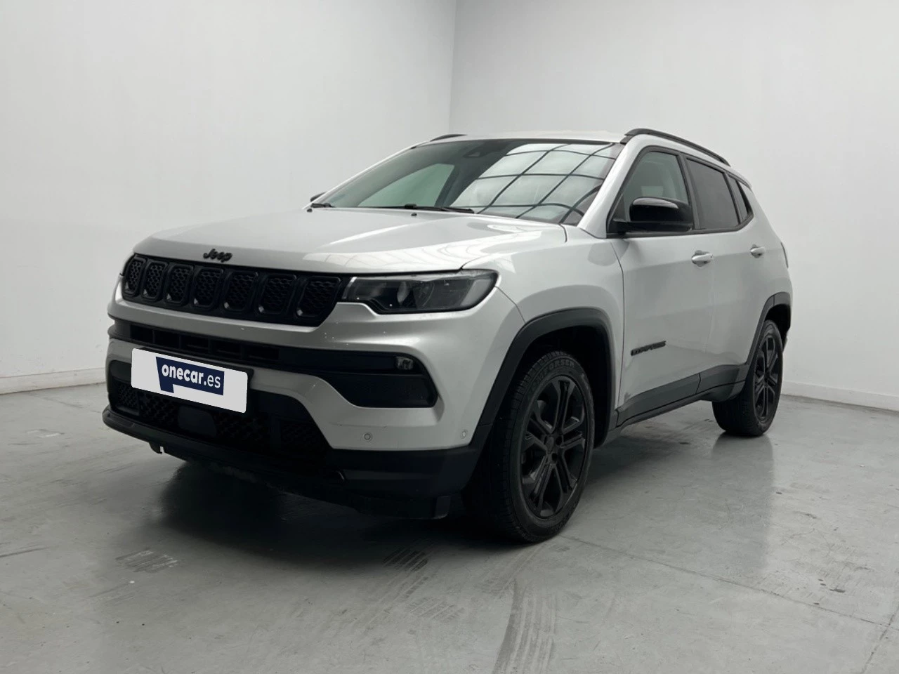 vehicle-main-image