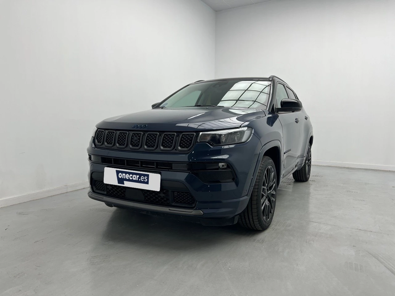 vehicle-main-image