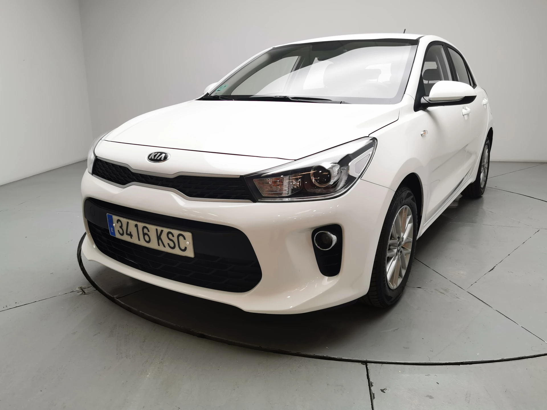 vehicle-main-image