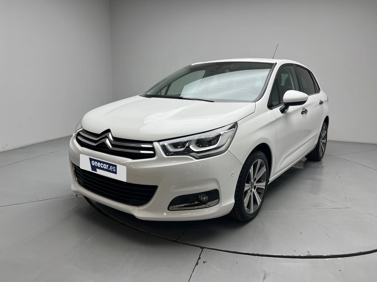 vehicle-main-image
